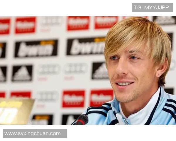 年轻足球明星中的颜值担当谁才是最帅的选择与魅力的完美结合