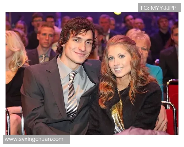 德国足球明星小猪太太的传奇人生与足球之路揭秘 德国足球明星小猪太太的传奇人生与足球之路揭秘